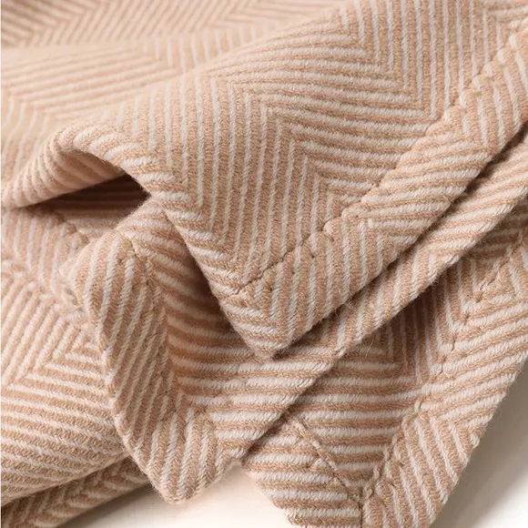 100% Wool Tan and Ivory Soft Herringbone Throw Blanket 53"x69" - Picture 3 of 13